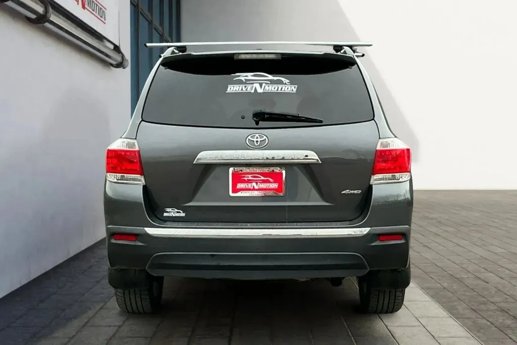 More photos of 2012 Toyota Highlander Limited Sport Utility 4D at Drive N-Motion Thornton, CO