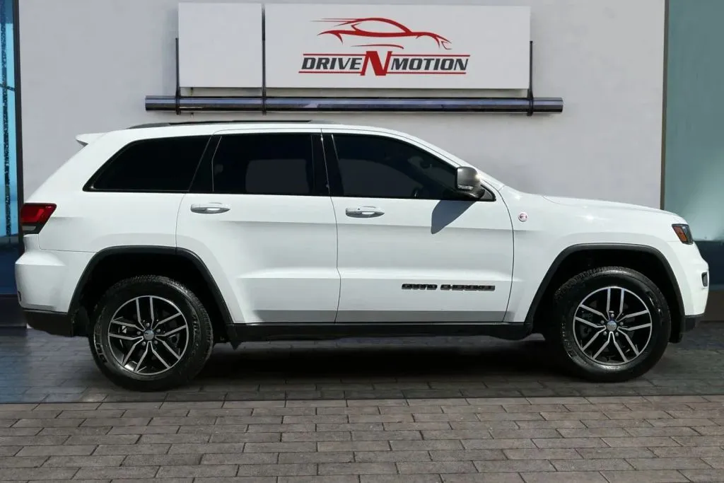 Another view of 2018 Jeep Grand Cherokee Trailhawk Sport Utility 4D for sale in Thornton, CO at Drive N-Motion Thornton
