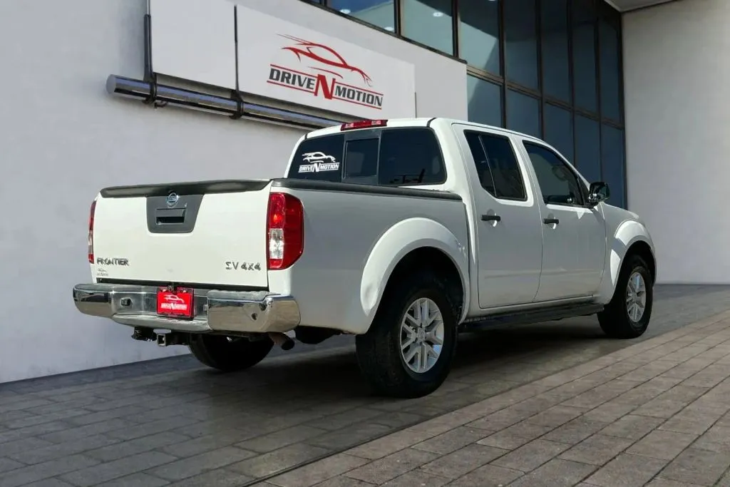 More photos of 2015 Nissan Frontier Crew Cab SV Pickup 4D 5 ft at Drive N-Motion Thornton, CO