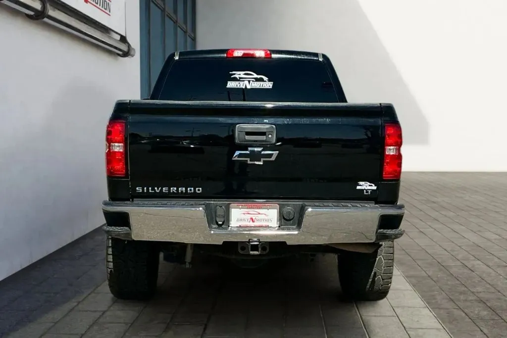 More photos of 2018 Chevrolet Silverado 1500 Crew Cab LT Pickup 4D 5 3/4 ft at Drive N-Motion Thornton, CO