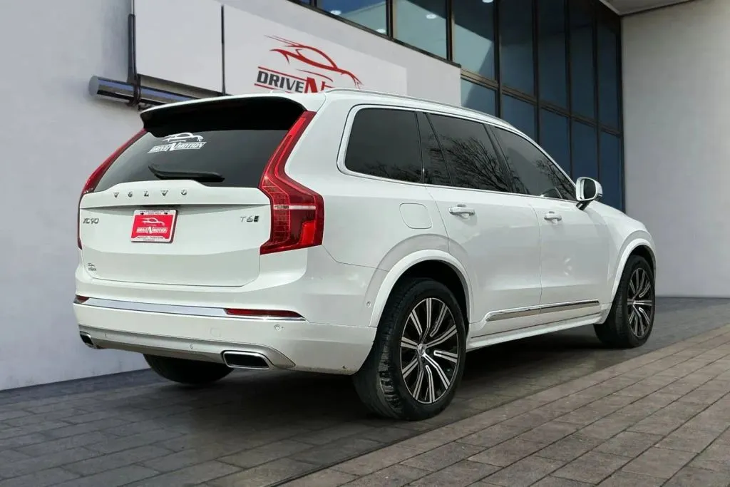 More photos of 2021 Volvo XC90 T6 Inscription Sport Utility 4D at Drive N-Motion Thornton, CO