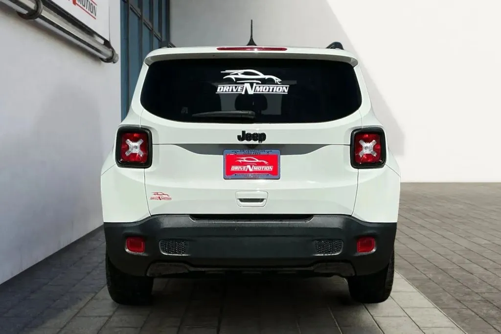 More photos of 2020 Jeep Renegade Altitude Sport Utility 4D at Drive N-Motion Thornton, CO