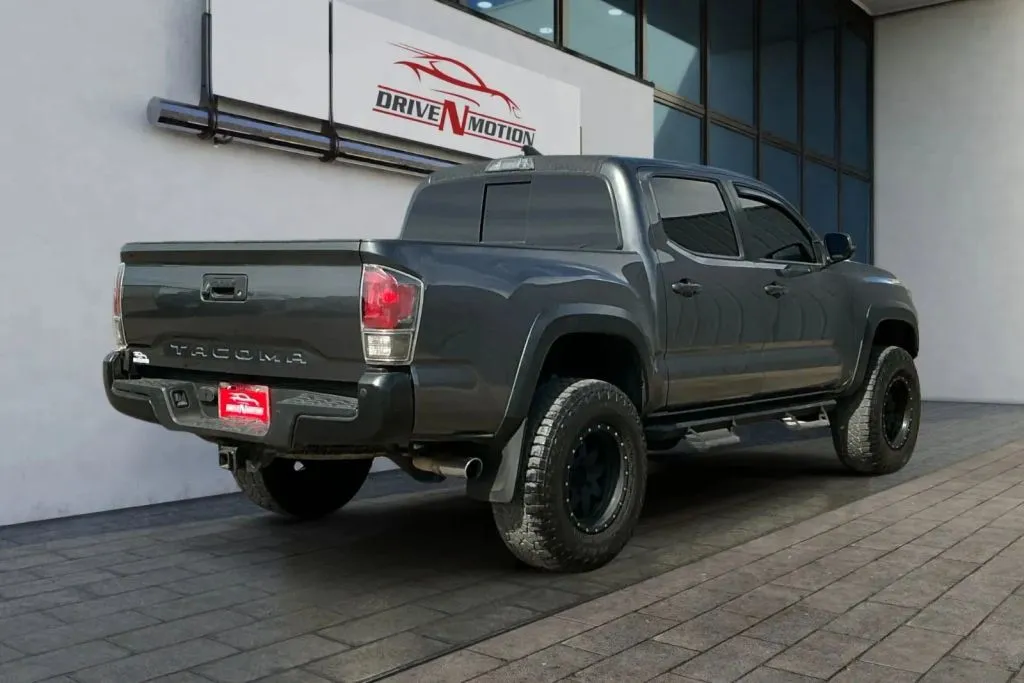 More photos of 2020 Toyota Tacoma Double Cab TRD Off-Road Pickup 4D 5 ft at Drive N-Motion Thornton, CO