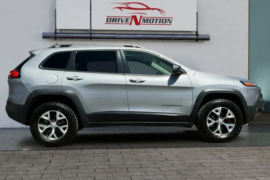Another view of 2018 Jeep Cherokee TrailHawk Sport Utility 4D for sale in Thornton, CO at Drive N-Motion Thornton
