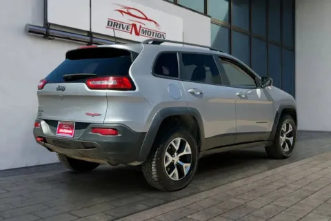 More photos of 2018 Jeep Cherokee TrailHawk Sport Utility 4D at Drive N-Motion Thornton, CO