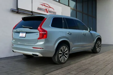 More photos of 2020 Volvo XC90 T6 Momentum Sport Utility 4D at Drive N-Motion Thornton, CO