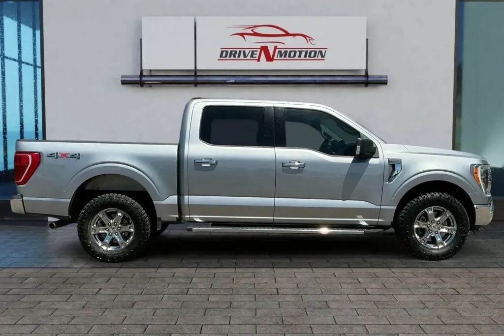 Another view of 2021 Ford F-150 SuperCrew Cab XLT Pickup 4D 5 1/2 ft for sale in Thornton, CO at Drive N-Motion Thornton