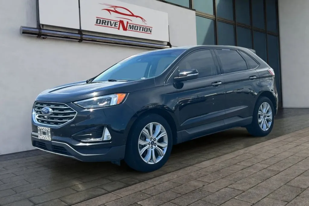 2019 Ford Edge Titanium AWD's photo
