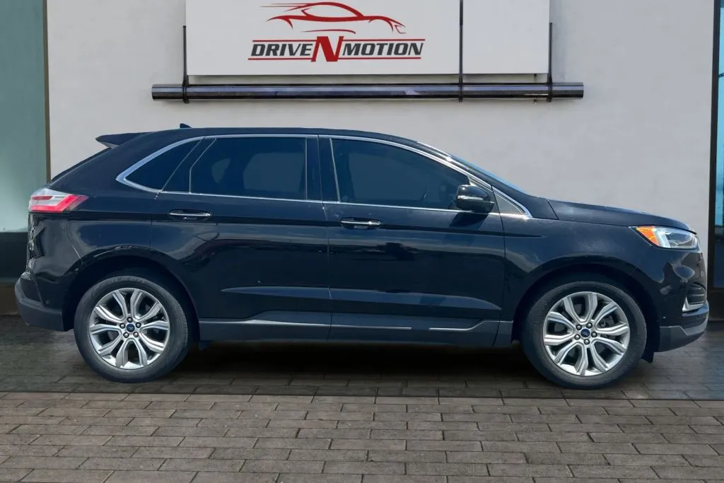 Another view of 2019 Ford Edge Titanium Sport Utility 4D for sale in Thornton, CO at Drive N-Motion Thornton