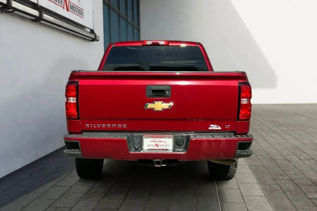 More photos of 2018 Chevrolet Silverado 1500 Crew Cab Z71 LT Pickup 4D 5 3/4 ft at Drive N-Motion Thornton, CO