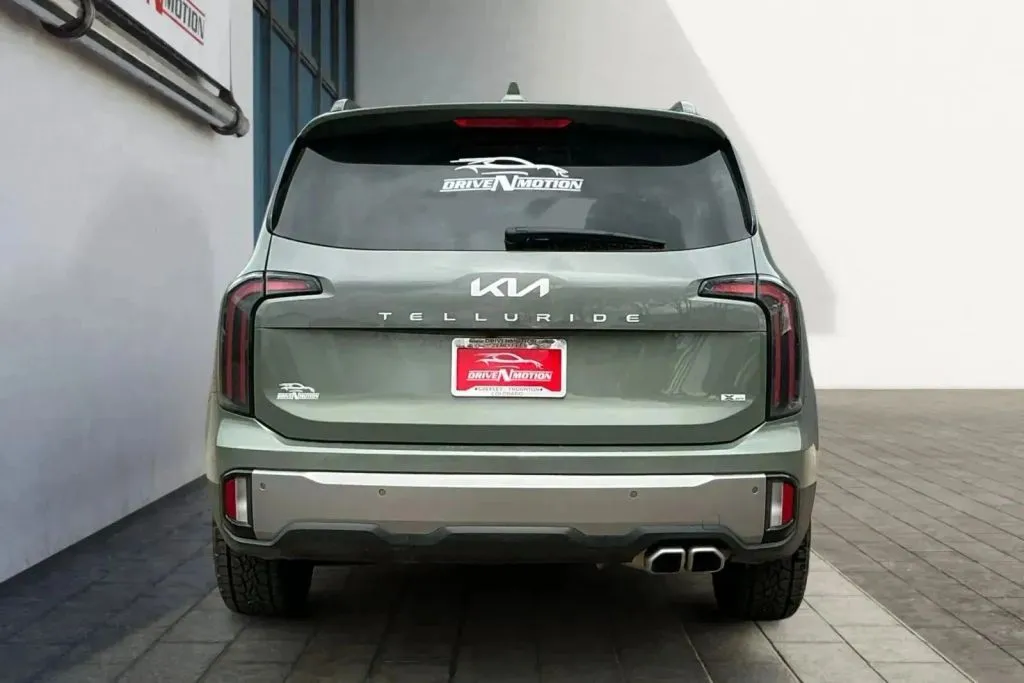 More photos of 2023 Kia Telluride SX X-Pro Sport Utility 4D at Drive N-Motion Thornton, CO
