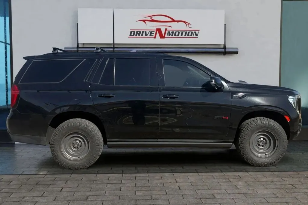 More photos of 2021 GMC Yukon AT4 Sport Utility 4D at Drive N-Motion Thornton, CO