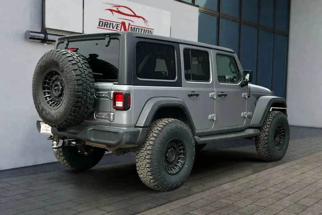 More photos of 2020 Jeep Wrangler Unlimited Sport S Sport Utility 4D at Drive N-Motion Thornton, CO