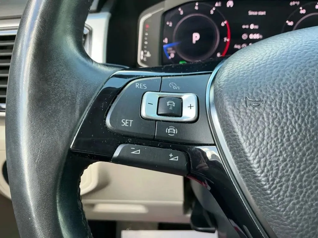 2020 Volkswagen Atlas SEL - Photo 28