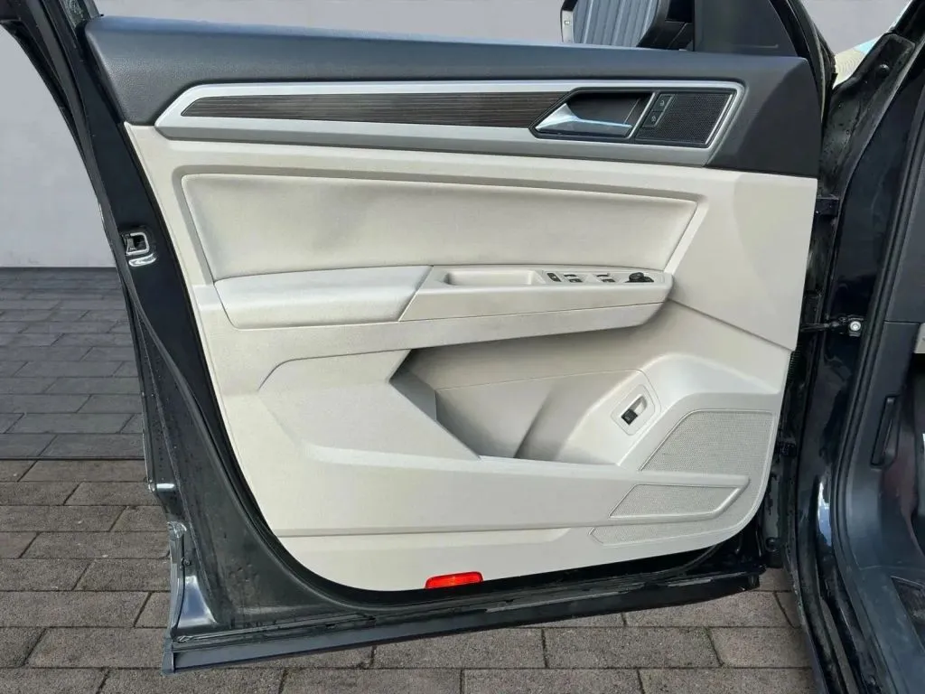 2020 Volkswagen Atlas SEL - Photo 9