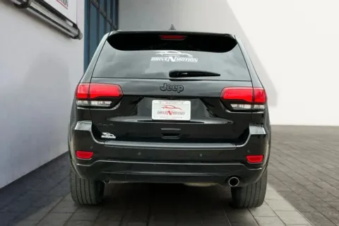More photos of 2019 Jeep Grand Cherokee Altitude Sport Utility 4D at Drive N-Motion Thornton, CO