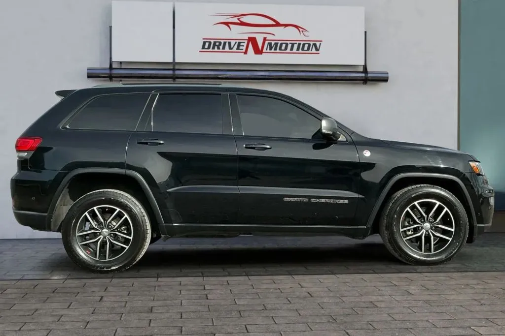 Another view of 2018 Jeep Grand Cherokee Trailhawk Sport Utility 4D for sale in Thornton, CO at Drive N-Motion Thornton