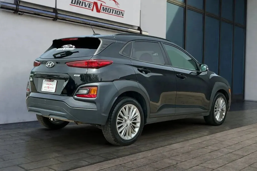 More photos of 2021 Hyundai Kona SEL Sport Utility 4D at Drive N-Motion Thornton, CO