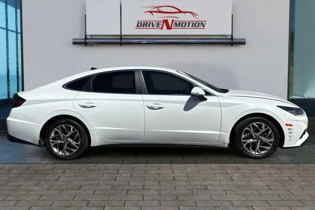 Another view of 2022 Hyundai Sonata SEL Sedan 4D for sale in Thornton, CO at Drive N-Motion Thornton