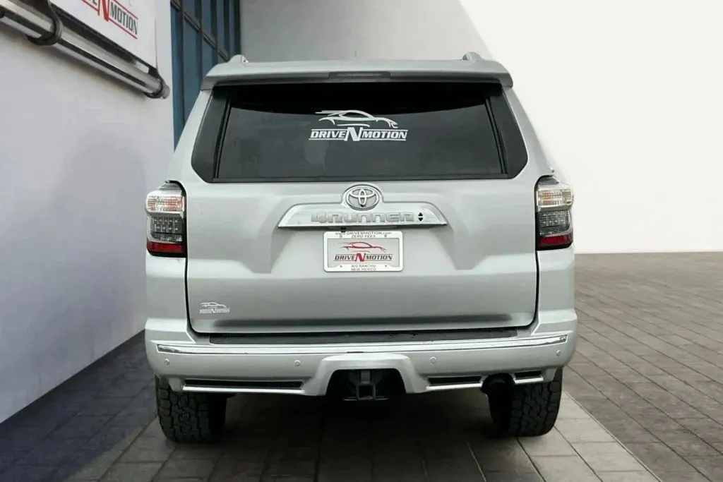 More photos of 2016 Toyota 4Runner Limited Sport Utility 4D at Drive N-Motion Thornton, CO