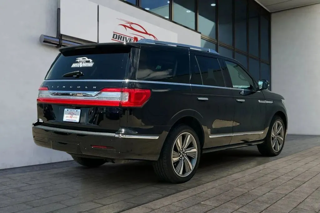 More photos of 2018 Lincoln Navigator Reserve Sport Utility 4D at Drive N-Motion Thornton, CO