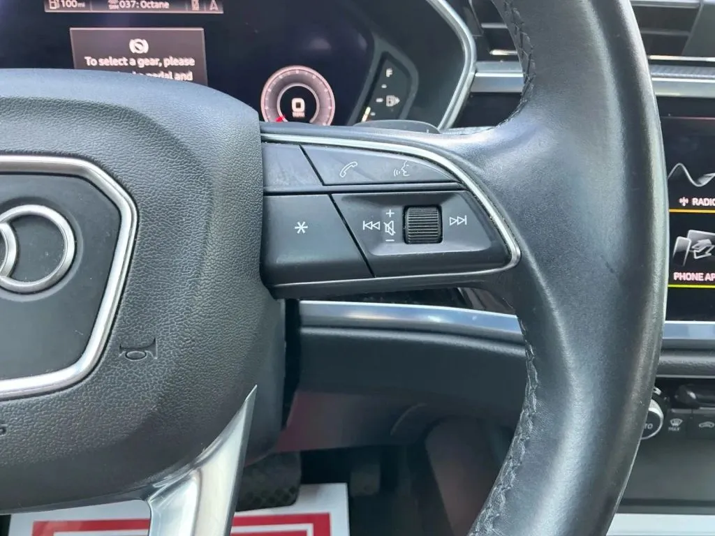 Audi Q3 photo 28