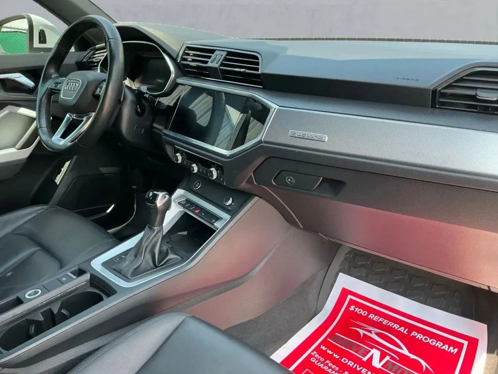 Audi Q3 photo 20