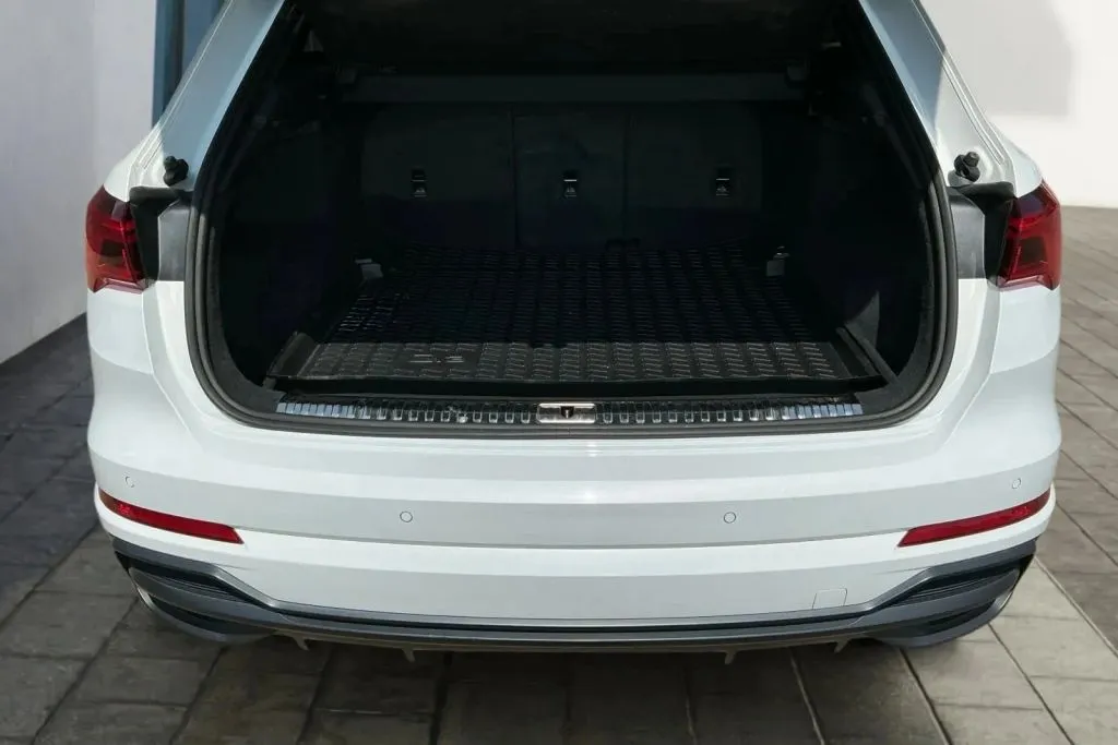 Audi Q3 photo 19