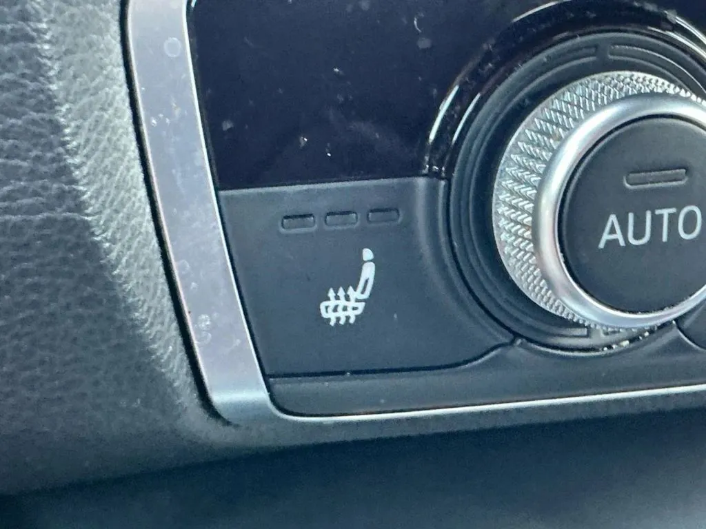 Audi Q3 photo 32