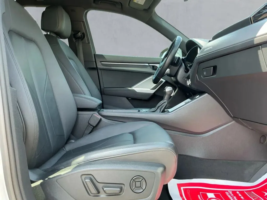 Audi Q3 photo 21