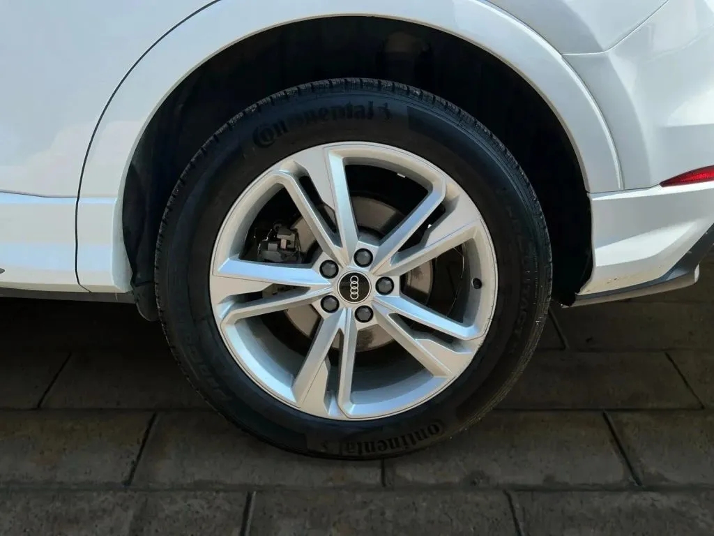 Audi Q3 photo 17