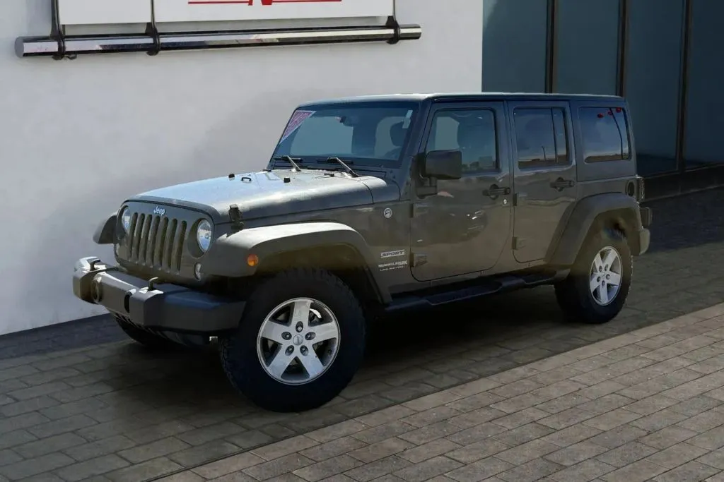 More photos of 2018 Jeep Wrangler Unlimited Sport S (JK) Sport Utility 4D at Drive N-Motion Thornton, CO