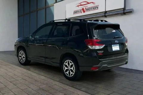 More photos of 2023 Subaru Forester Premium Sport Utility 4D at Drive N-Motion Thornton, CO