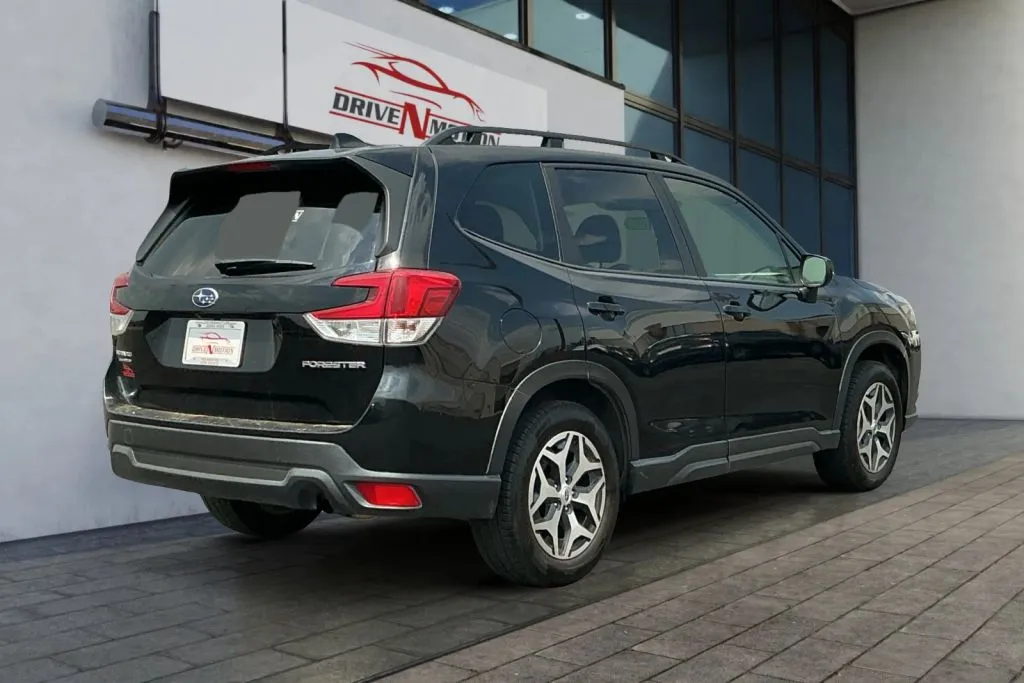 More photos of 2023 Subaru Forester Premium Sport Utility 4D at Drive N-Motion Thornton, CO