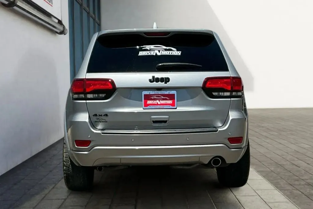 More photos of 2019 Jeep Grand Cherokee Altitude Sport Utility 4D at Drive N-Motion Thornton, CO