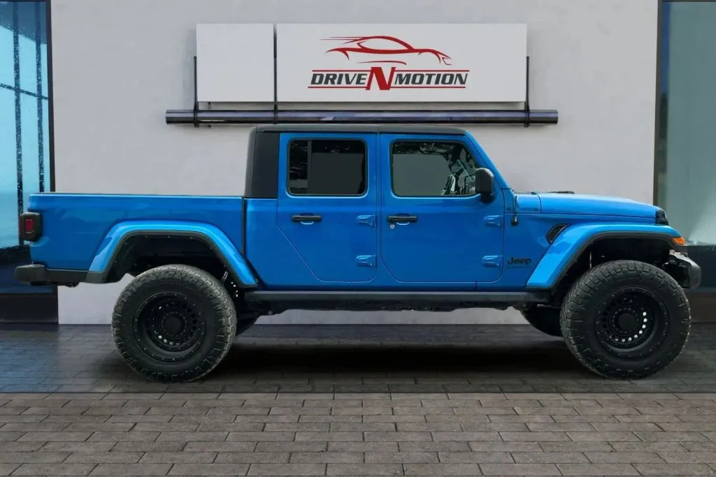Photos of 2021 Jeep Gladiator Willys Pickup 4D 5 ft for sale in Thornton, CO at Drive N-Motion Thornton