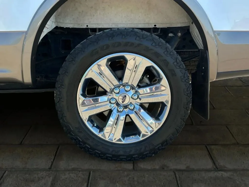 Ford F-150 photo 17