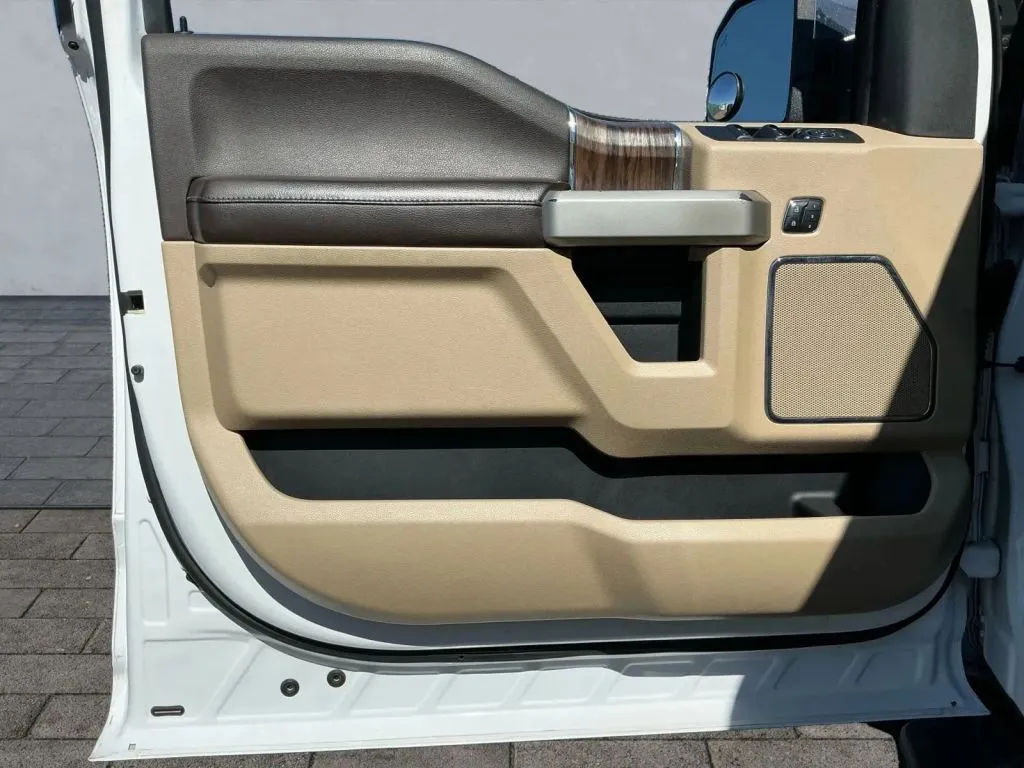 Ford F-150 photo 9