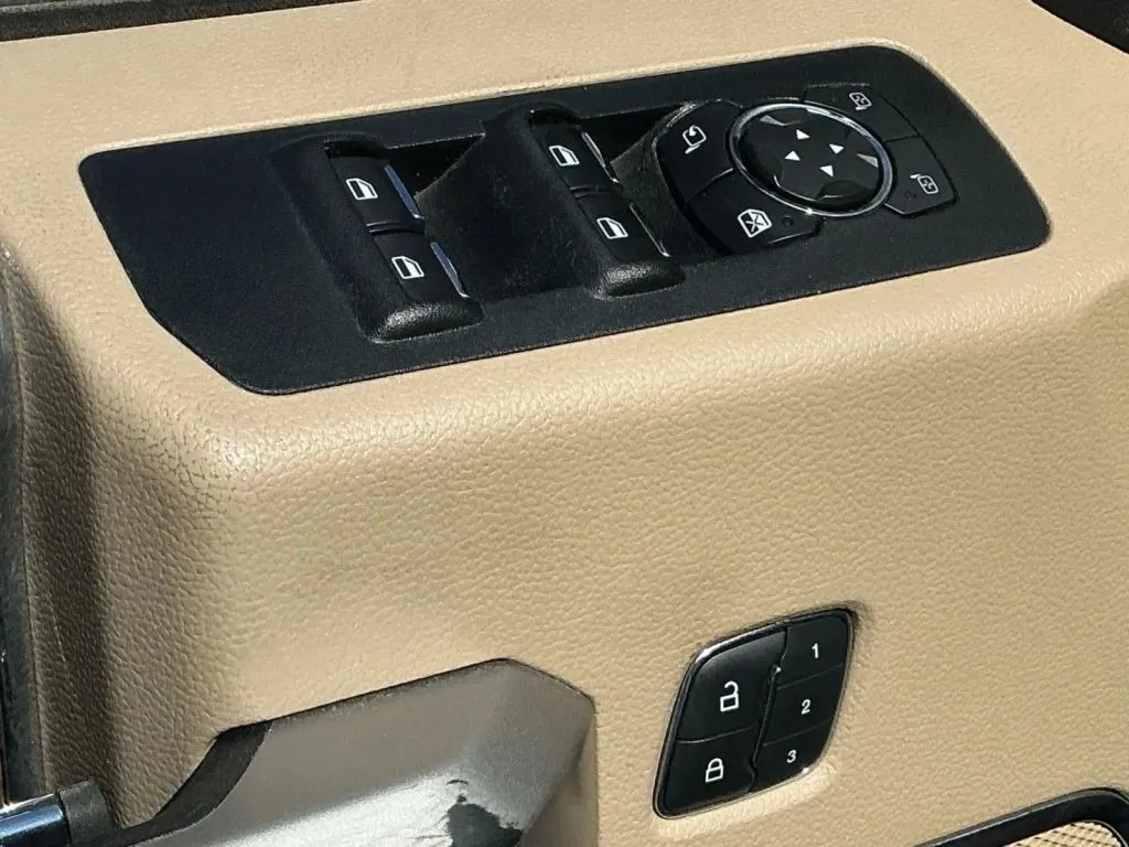 Ford F-150 photo 10