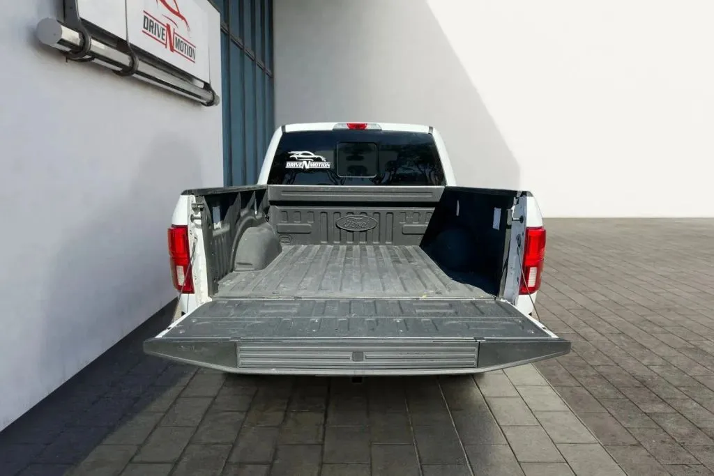 Ford F-150 photo 18