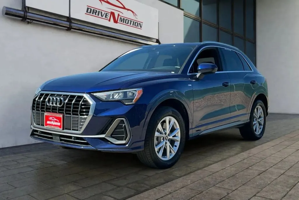 Audi Q3 photo 7