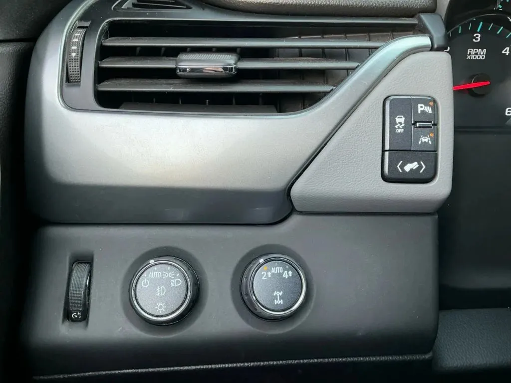 Chevrolet Tahoe photo 37
