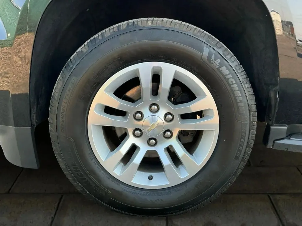Chevrolet Tahoe photo 25