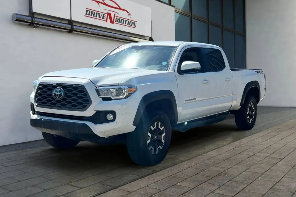 More photos of 2022 Toyota Tacoma Double Cab TRD Off-Road Pickup 4D 6 ft at Drive N-Motion Thornton, CO