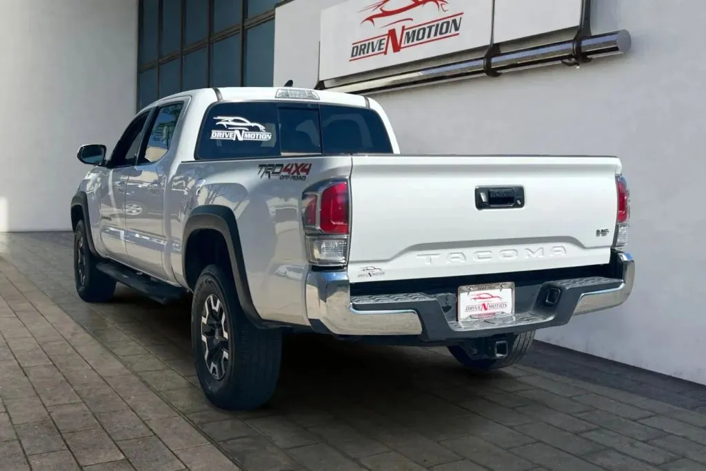 More photos of 2022 Toyota Tacoma Double Cab TRD Off-Road Pickup 4D 6 ft at Drive N-Motion Thornton, CO