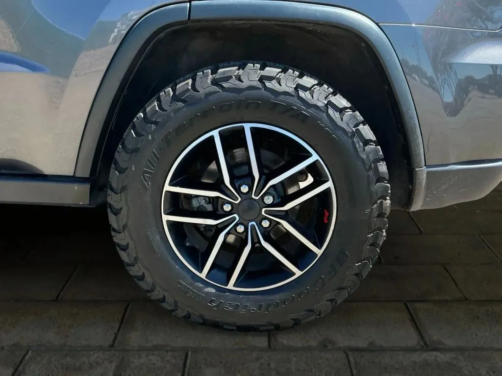 2020 Jeep Grand Cherokee Trailhawk - Photo 18