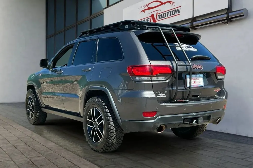 2020 Jeep Grand Cherokee Trailhawk - Photo 6