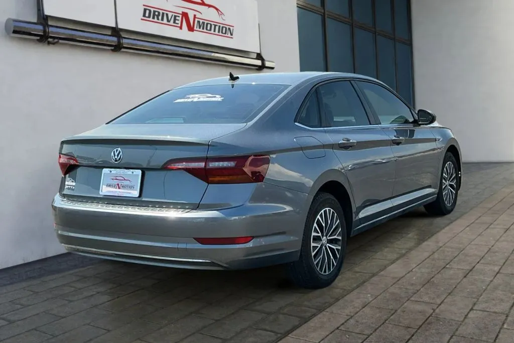More photos of 2019 Volkswagen Jetta 1.4T SEL Sedan 4D at Drive N-Motion Thornton, CO