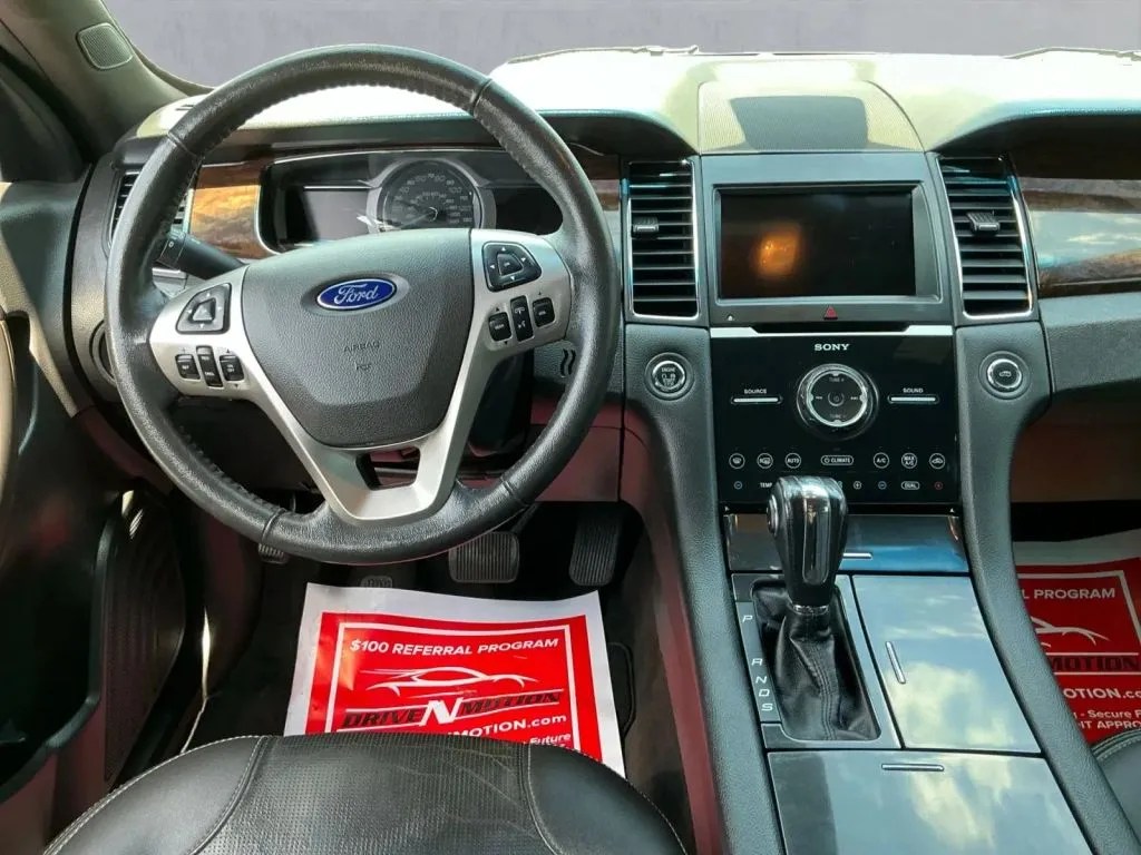 Ford Taurus photo 16
