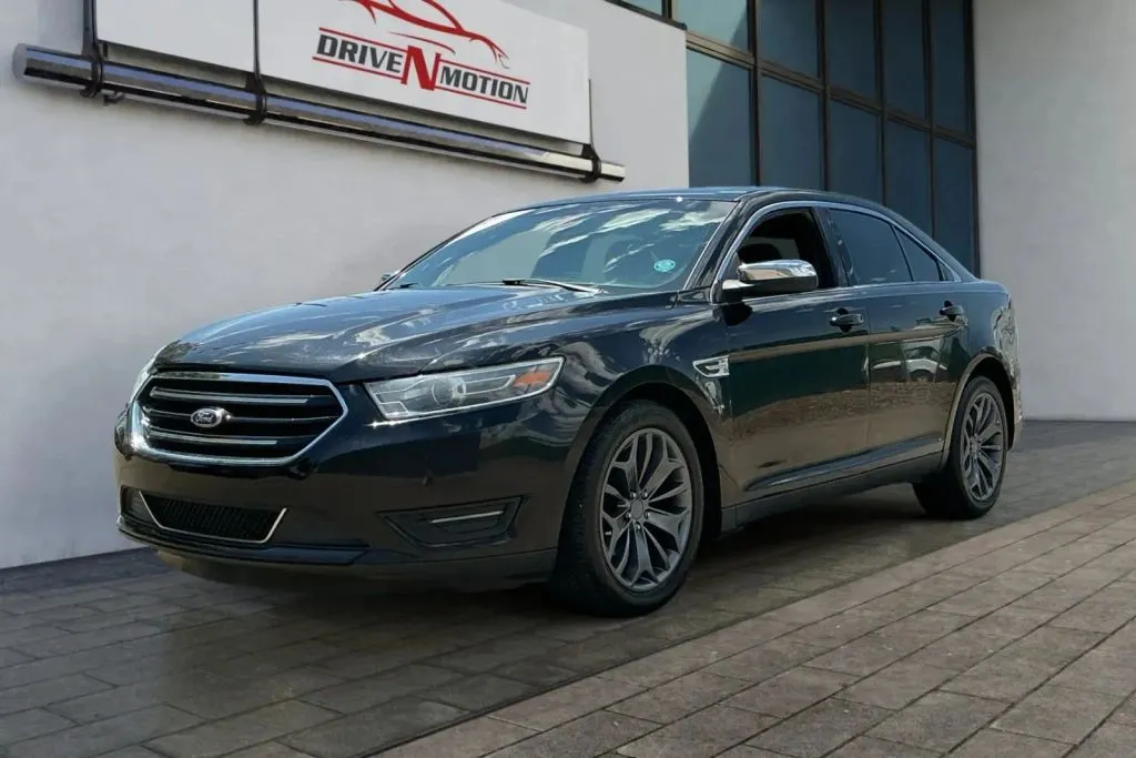 Ford Taurus photo 7